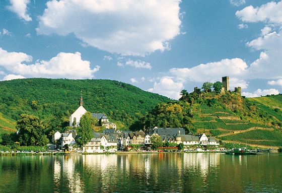 Ansicht von Beilstein mit der Burgruine Metternich