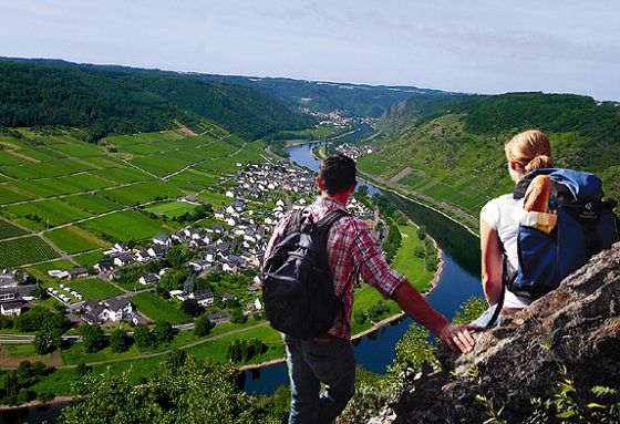 Blick vom Breva-Wanderweg auf Ernst